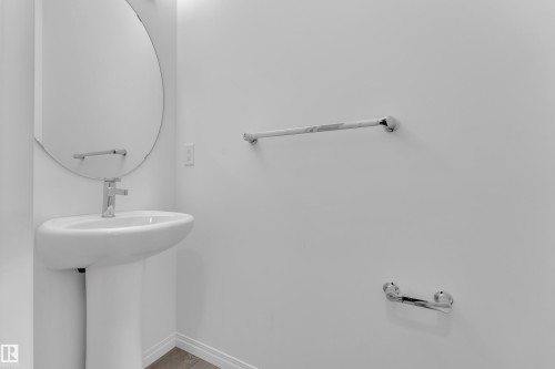 Bathroom - 144 Sunwapta Way, Edmonton, AB 