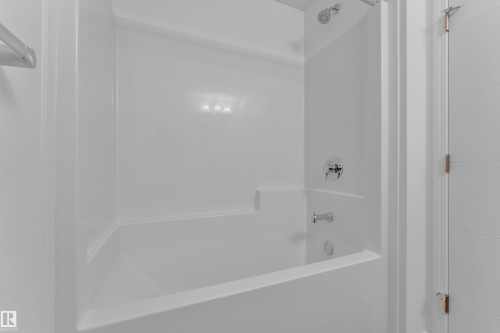 Bathroom - 144 Sunwapta Way, Edmonton, AB 