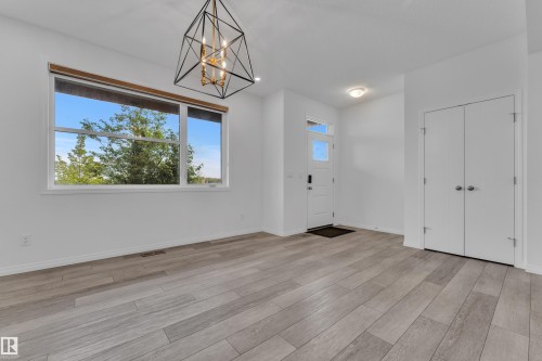 Entrance foyer - 144 Sunwapta Way, Edmonton, AB 