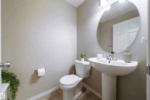 Bathroom - 3211 Cherry Crescent, Edmonton, AB 