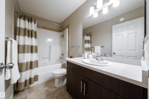 Bathroom - 3211 Cherry Crescent, Edmonton, AB 