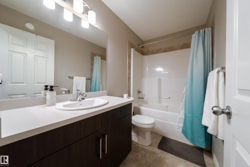 Bathroom - 3211 Cherry Crescent, Edmonton, AB 