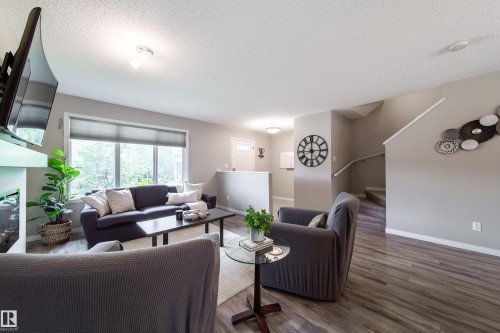 Living room - 3211 Cherry Crescent, Edmonton, AB 