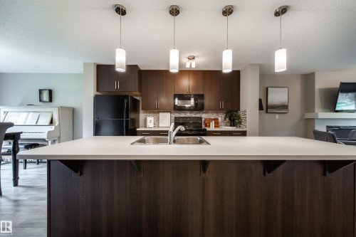 Kitchen - 3211 Cherry Crescent, Edmonton, AB 
