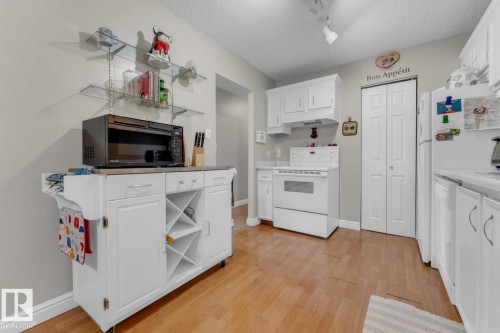 #164 2703 79 St Nw, Edmonton, AB - Indoor Photo Showing Kitchen