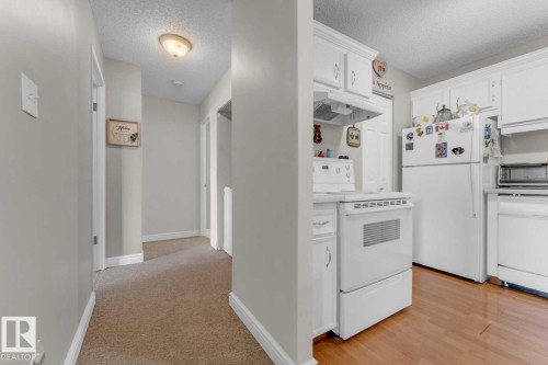 #164 2703 79 St Nw, Edmonton, AB - Indoor Photo Showing Kitchen