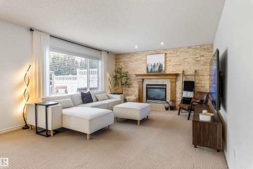 1203 Tredger Crest, Edmonton, AB 