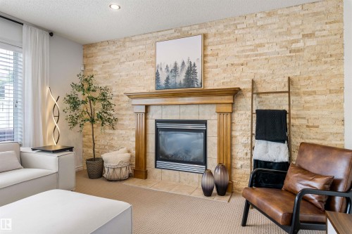 1203 Tredger Crest, Edmonton, AB 