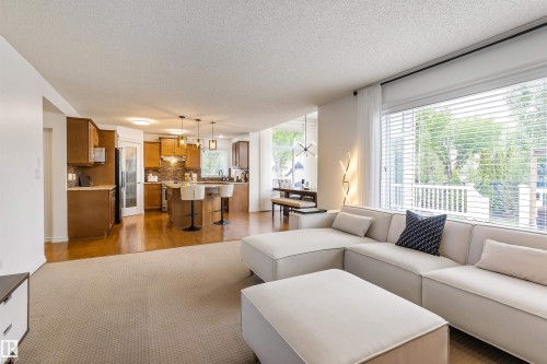 1203 Tredger Crest, Edmonton, AB 