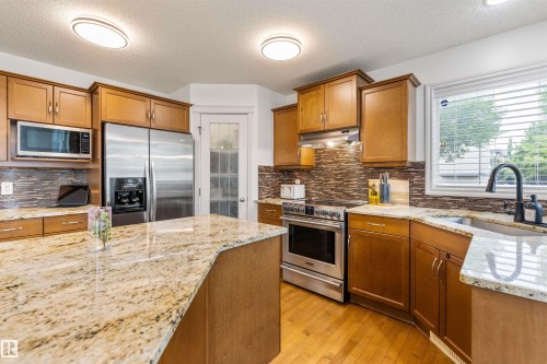 1203 Tredger Crest, Edmonton, AB 