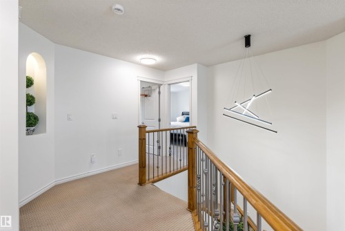 1203 Tredger Crest, Edmonton, AB 