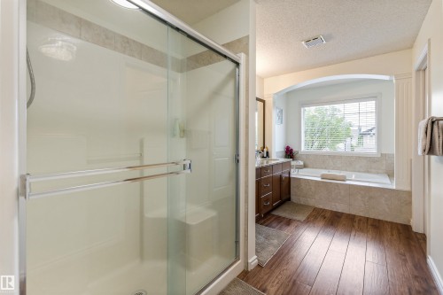 1203 Tredger Crest, Edmonton, AB 