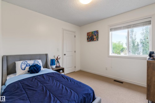 1203 Tredger Crest, Edmonton, AB 