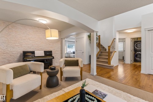 1203 Tredger Crest, Edmonton, AB 