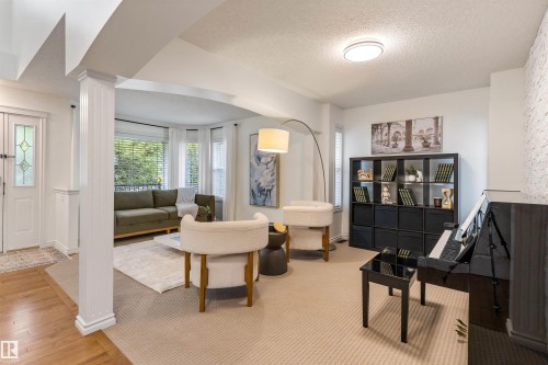 1203 Tredger Crest, Edmonton, AB 