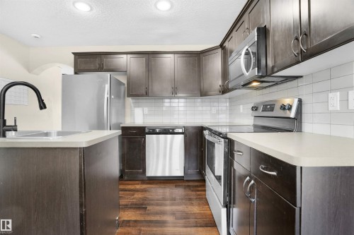 1442 33A Street, Edmonton, AB 