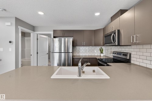 1203 163 Street Sw, Edmonton, AB 