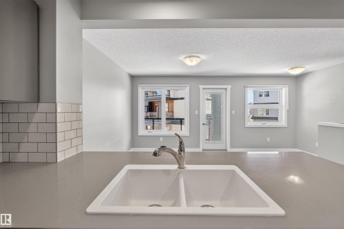 1203 163 Street Sw, Edmonton, AB 