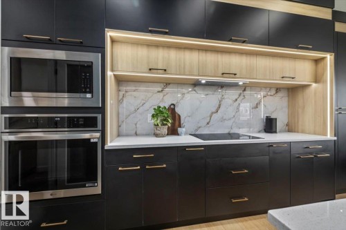 3616 Triomphe Boulevard, Beaumont, AB - Indoor Photo Showing Kitchen