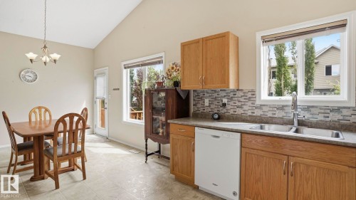 Kitchen - 6105 52 Avenue, Beaumont, AB 