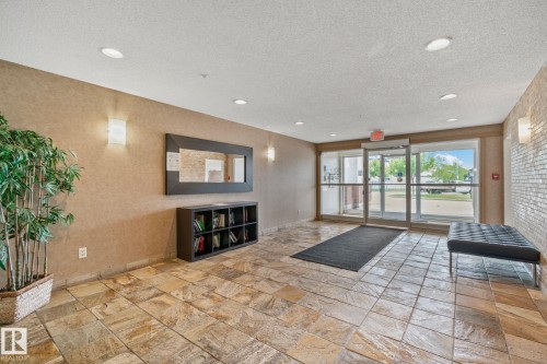 207 13830 150 Avenue, Edmonton, AB 