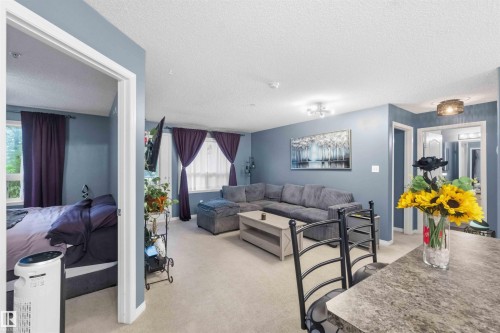 Living room - 128 1520 Hammond Gate, Edmonton, AB 