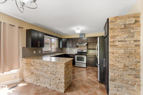 15819 98 Street, Edmonton, AB 