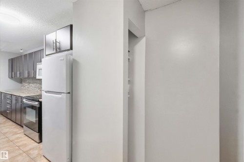 219 Callingwood Tw Nw, Edmonton, AB 