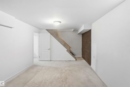 219 Callingwood Tw Nw, Edmonton, AB 