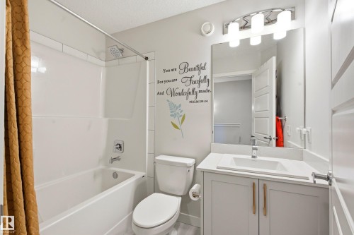 #42 2905 141 St Sw, Edmonton, AB - Indoor Photo Showing Bathroom
