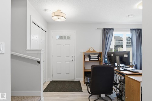 #42 2905 141 St Sw, Edmonton, AB - Indoor Photo Showing Office