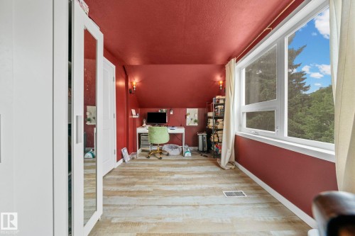 13631 122 Avenue, Edmonton, AB 