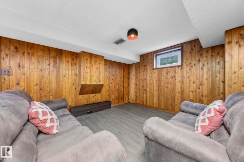 13631 122 Avenue, Edmonton, AB 