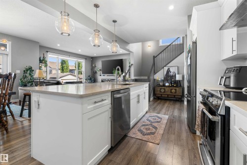 524 Mcdonough Way, Edmonton, AB 