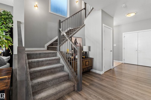524 Mcdonough Way, Edmonton, AB 