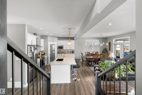 524 Mcdonough Way, Edmonton, AB 