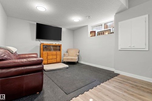 524 Mcdonough Way, Edmonton, AB 
