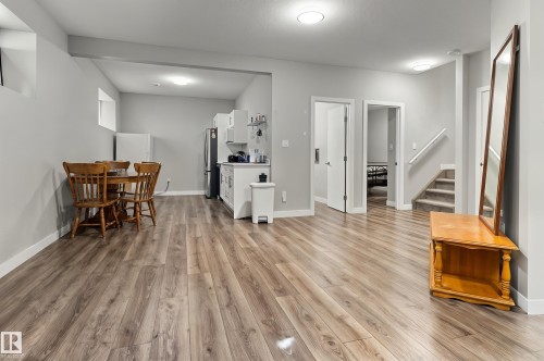 524 Mcdonough Way, Edmonton, AB 