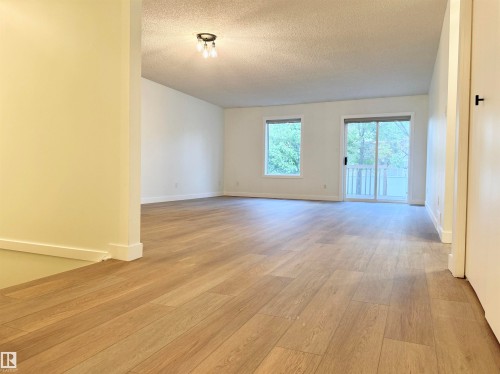 8118 27 Avenue, Edmonton, AB 