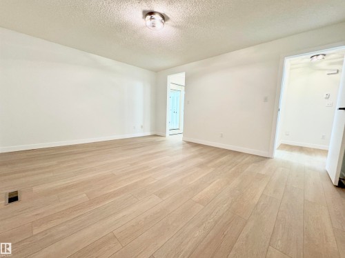 8118 27 Avenue, Edmonton, AB 
