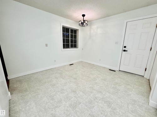 8118 27 Avenue, Edmonton, AB 