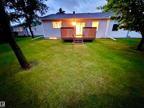 8118 27 Avenue, Edmonton, AB 