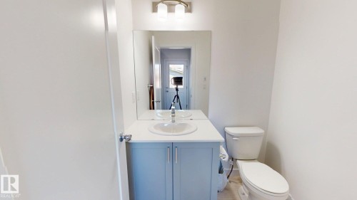 5202 Lark Crescent, Edmonton, AB 
