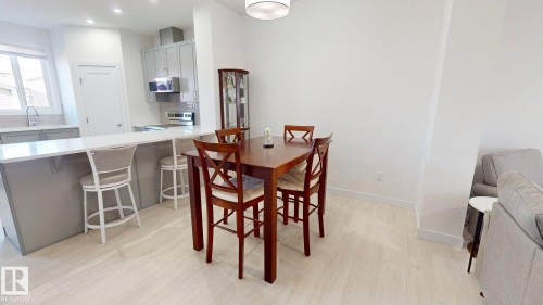 5202 Lark Crescent, Edmonton, AB 
