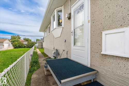 12324 133 Avenue, Edmonton, AB 