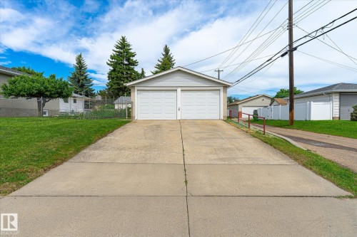 12324 133 Avenue, Edmonton, AB 