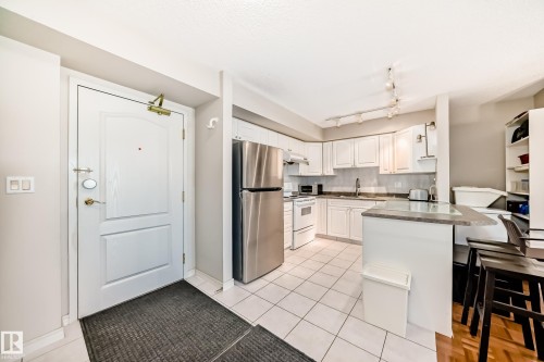 406 10909 103 Avenue, Edmonton, AB 