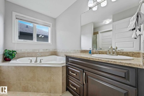 32 Harrington Bay, Spruce Grove, AB 