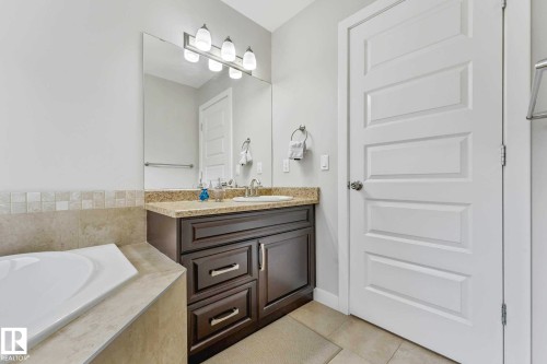 32 Harrington Bay, Spruce Grove, AB 