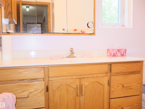 Bathroom - 58403 Rr 60, Rural Barrhead County, AB - Indoor